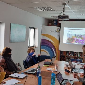 Mujeres rurales enredadas se forman en Nuevas Tecnologías