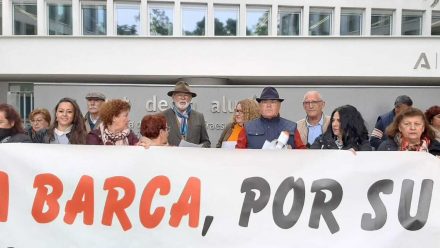 Frente a la Consejería en Sevilla «Por una carretera digna y segura»